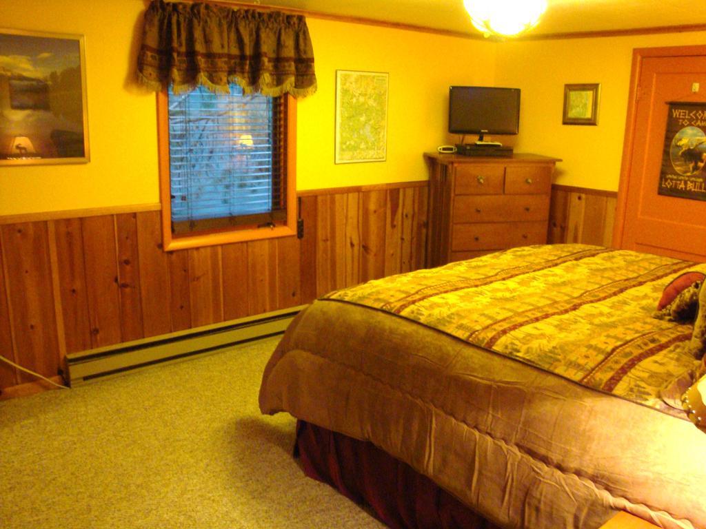 Yellowstone Wildlife Cabins West Yellowstone Extérieur photo