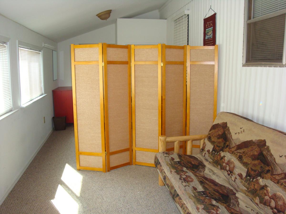 Yellowstone Wildlife Cabins West Yellowstone Extérieur photo