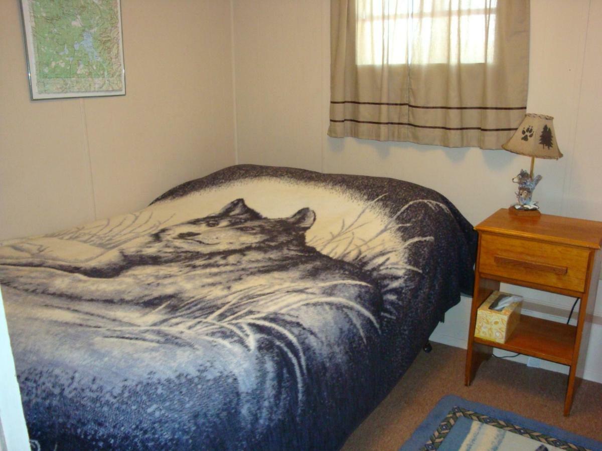 Yellowstone Wildlife Cabins West Yellowstone Extérieur photo