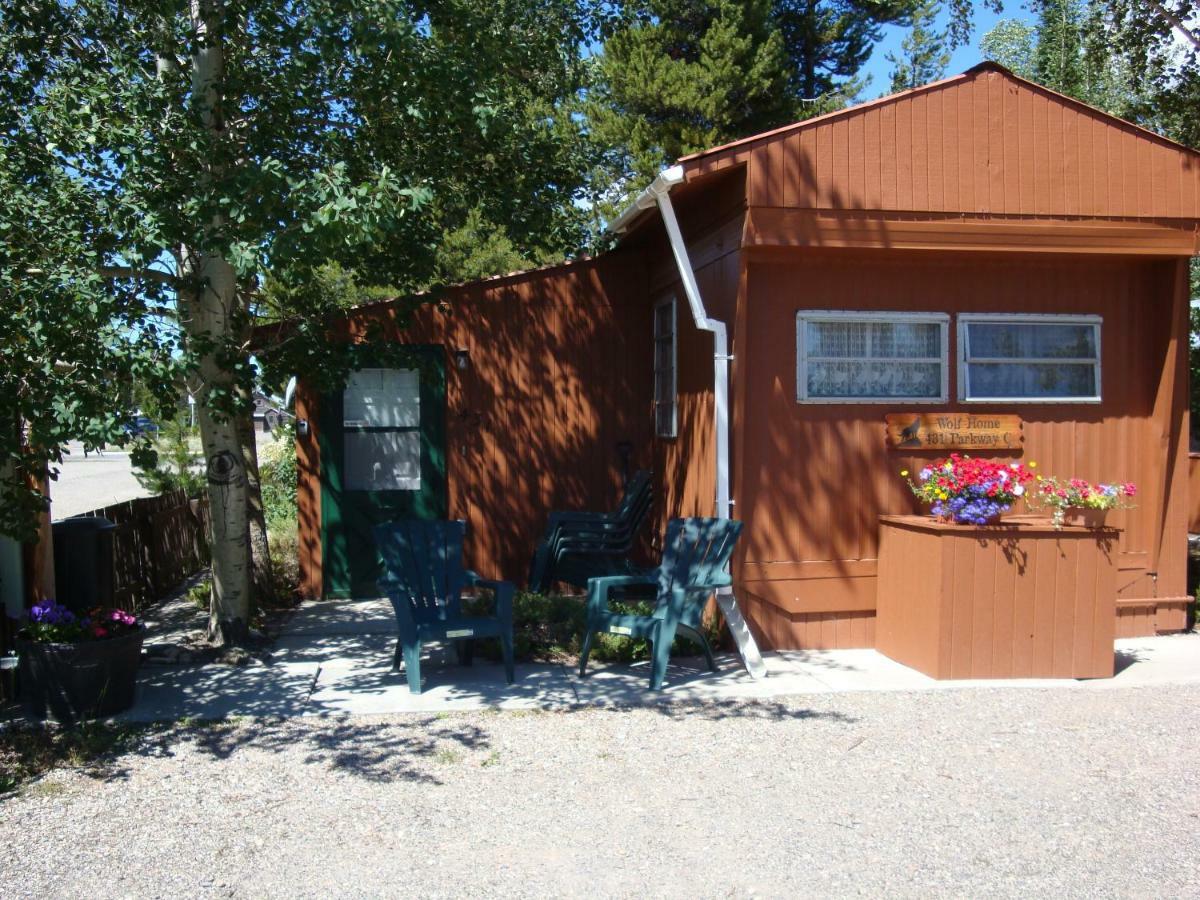 Yellowstone Wildlife Cabins West Yellowstone Extérieur photo